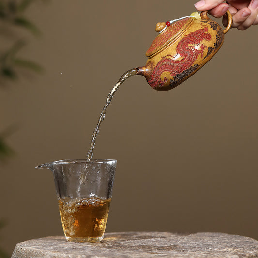 A teapot tea