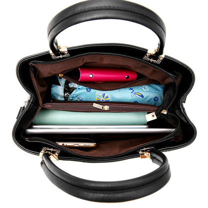 A new fashion trendy shoulder messenger bag handbag Korean version