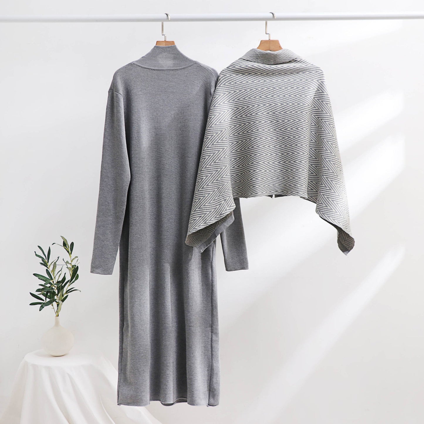 A long-sleeved dress shawl jacket two-piece set