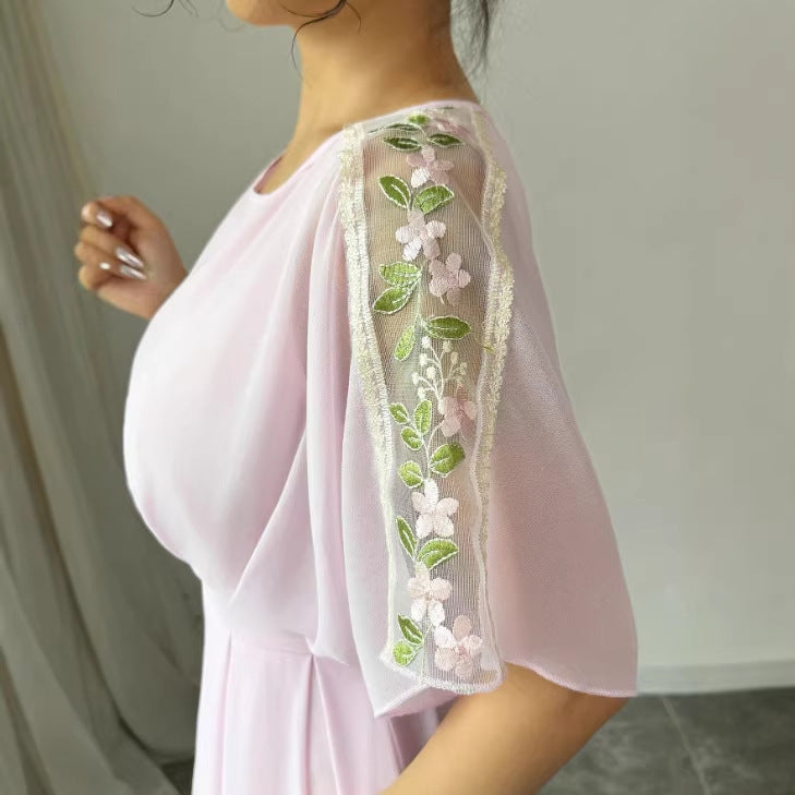 A crew neck chiffon maxi dress