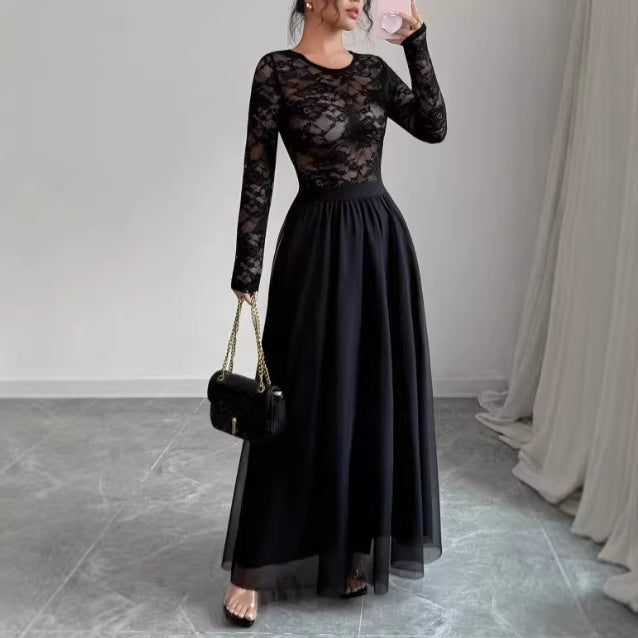 A lace crew neck long-sleeved skirt