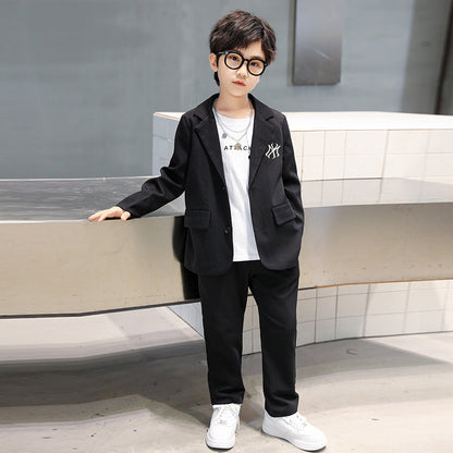 A Children's and teenagers' suit