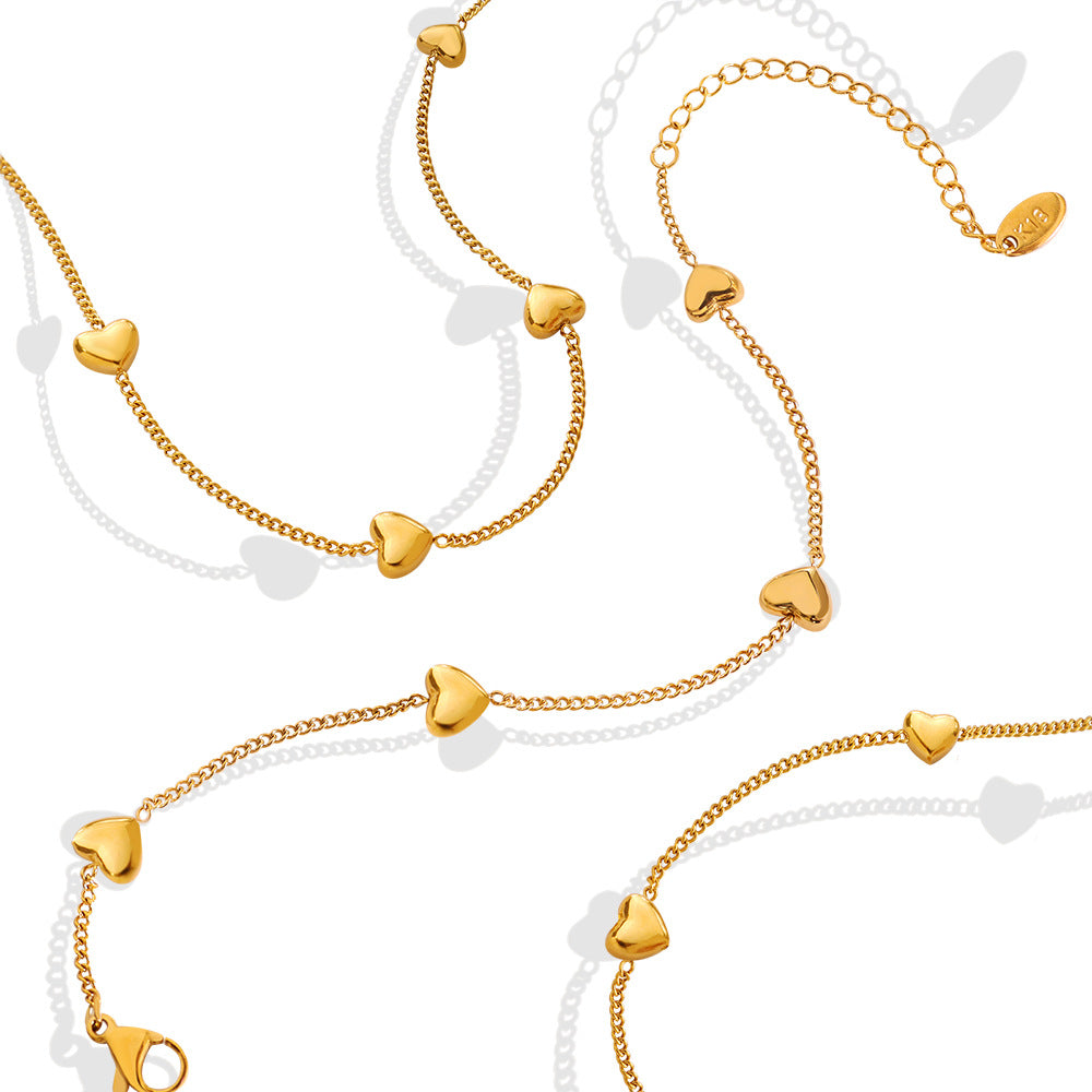 A necklace jewelry