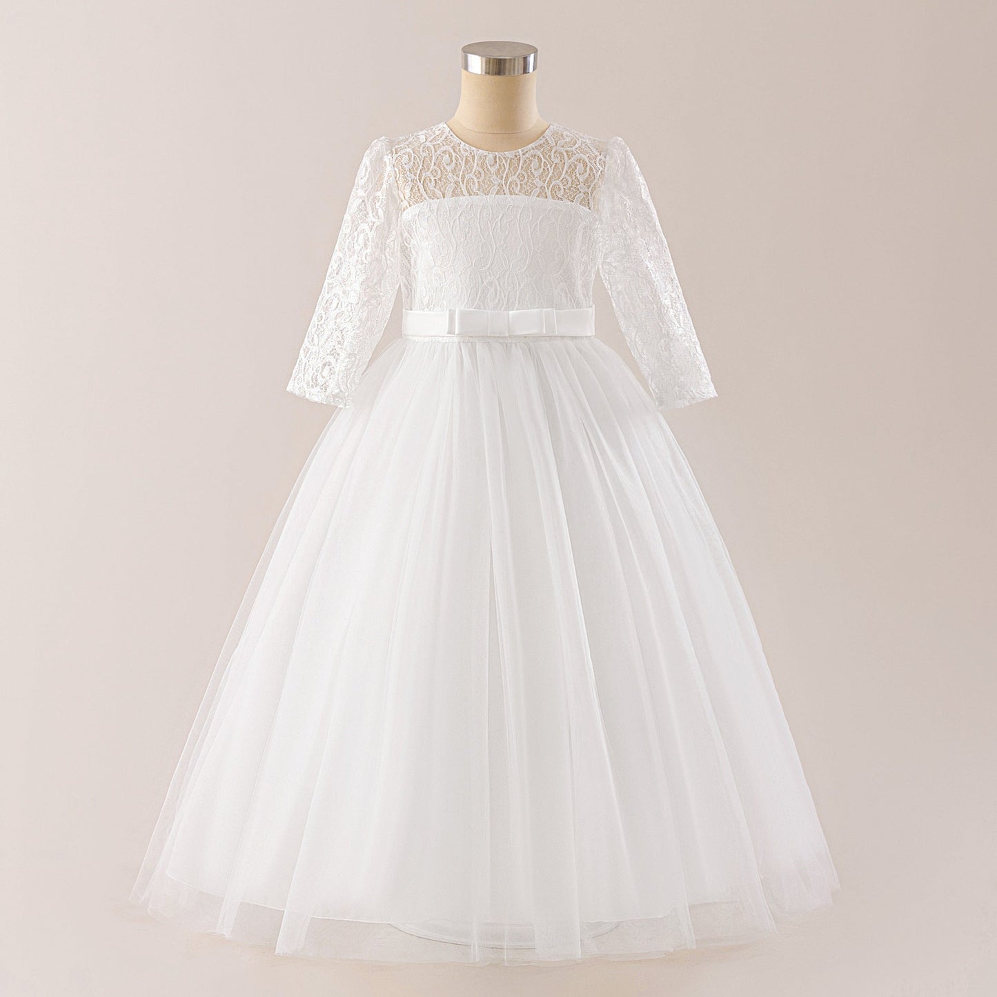 A Children's and teenagers' dress
