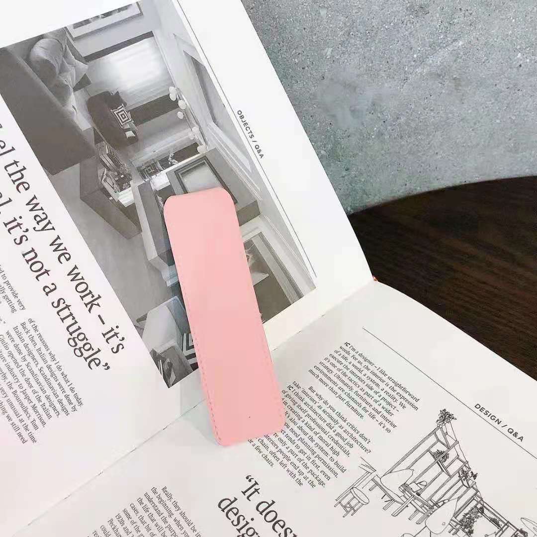 حامل هاتف محمول قابل للطي يعمل بنظام الدفع والسحب 