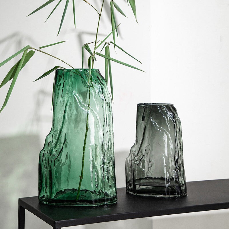 A European creative handmade glass vase, living room Internet celebrity ornament, water raising vase, dried flowers, household rockery vase