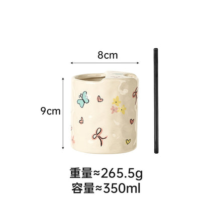 A apple ceramic cup