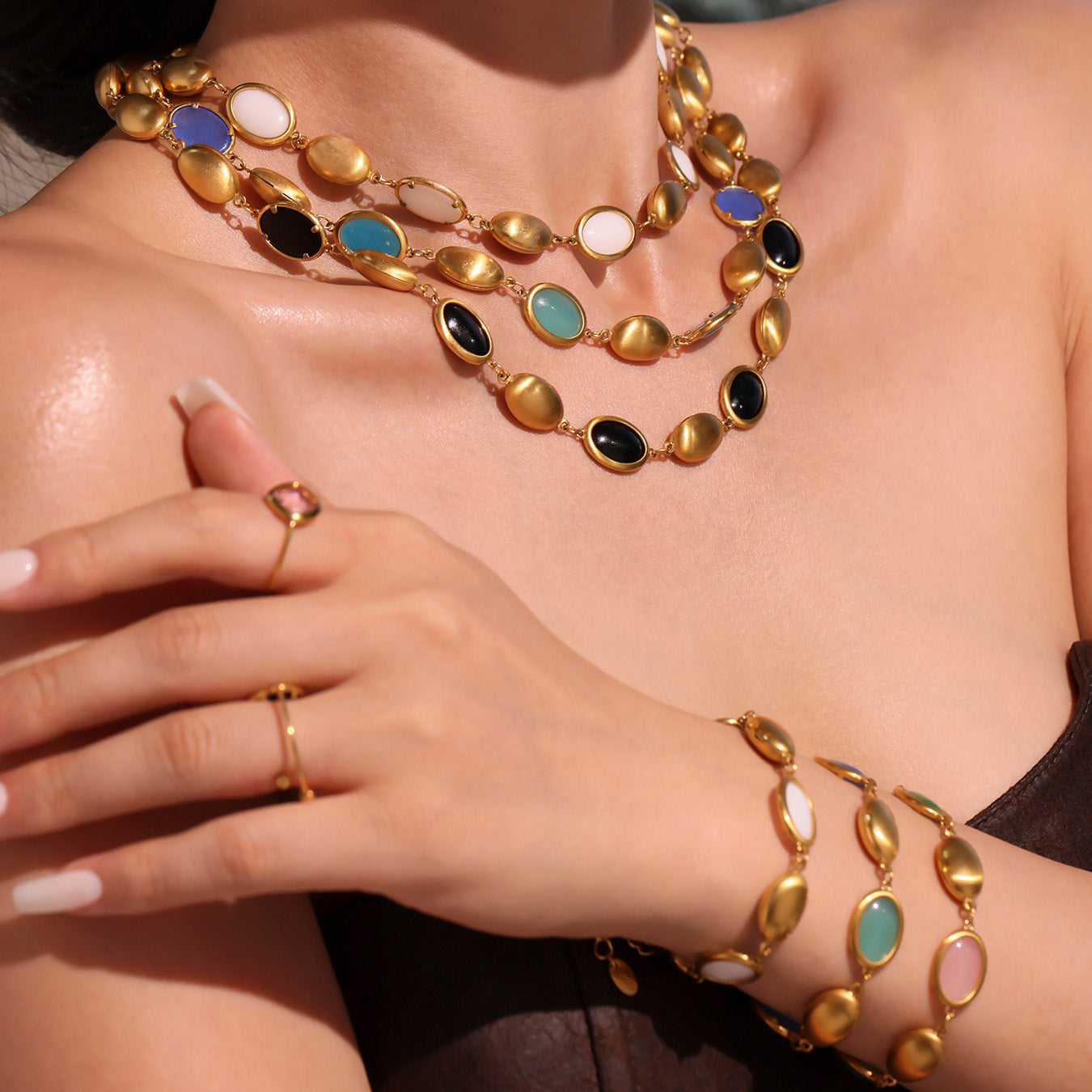 A necklace jewelry