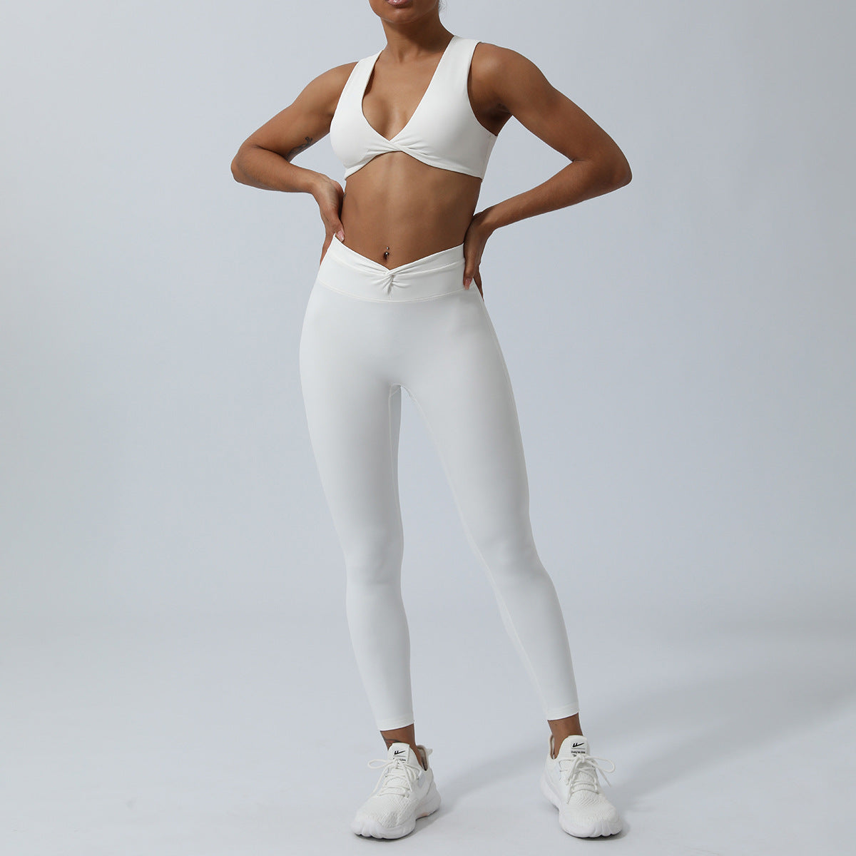 A Yoga suit Kink bra Peach hip trousers Sports suit No T-line Fitness two-piece set