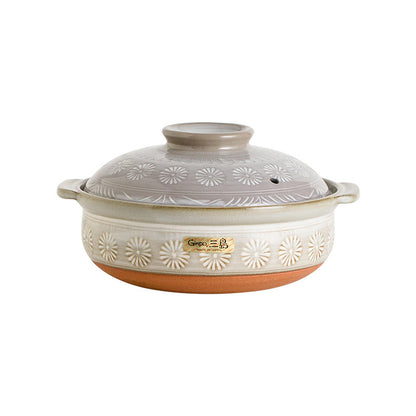 A clay soup pot