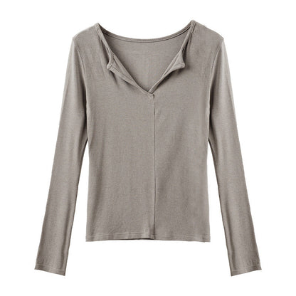 A long-sleeved top