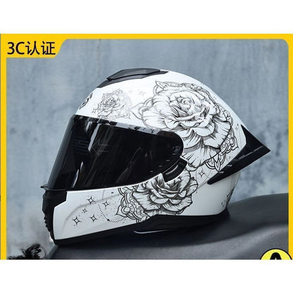 A locomotive helmet