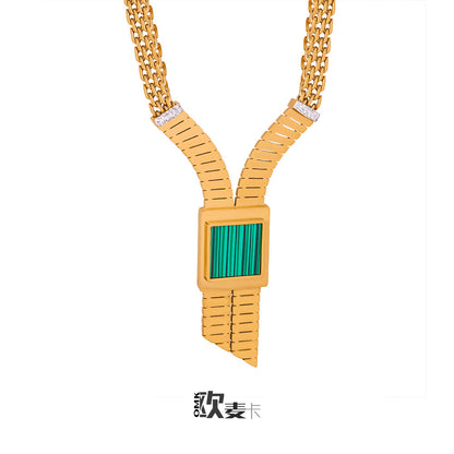A necklace jewelry
