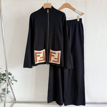 A trousers knitted two-piece set