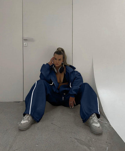 A sweater set two-piece set