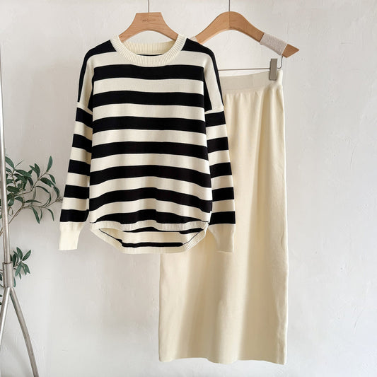 A Knitted long-sleeved top skirt two-piece set