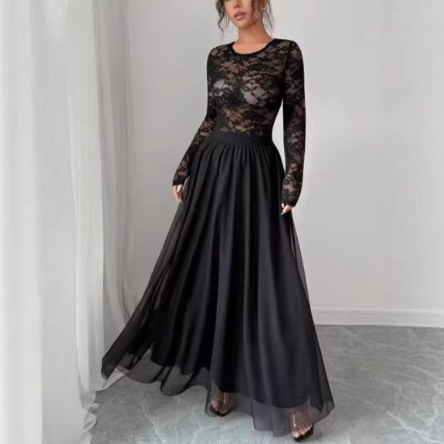 A lace crew neck long-sleeved skirt