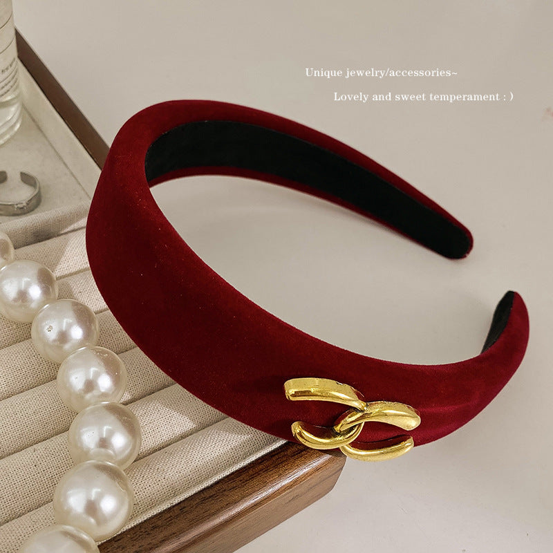 A winter new year retro red velvet headband female Internet celebrity pressure hair wide edge hair accessories high cranium simple temperament headband
