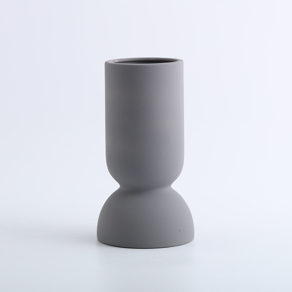 A ceramic vase decorative ornament