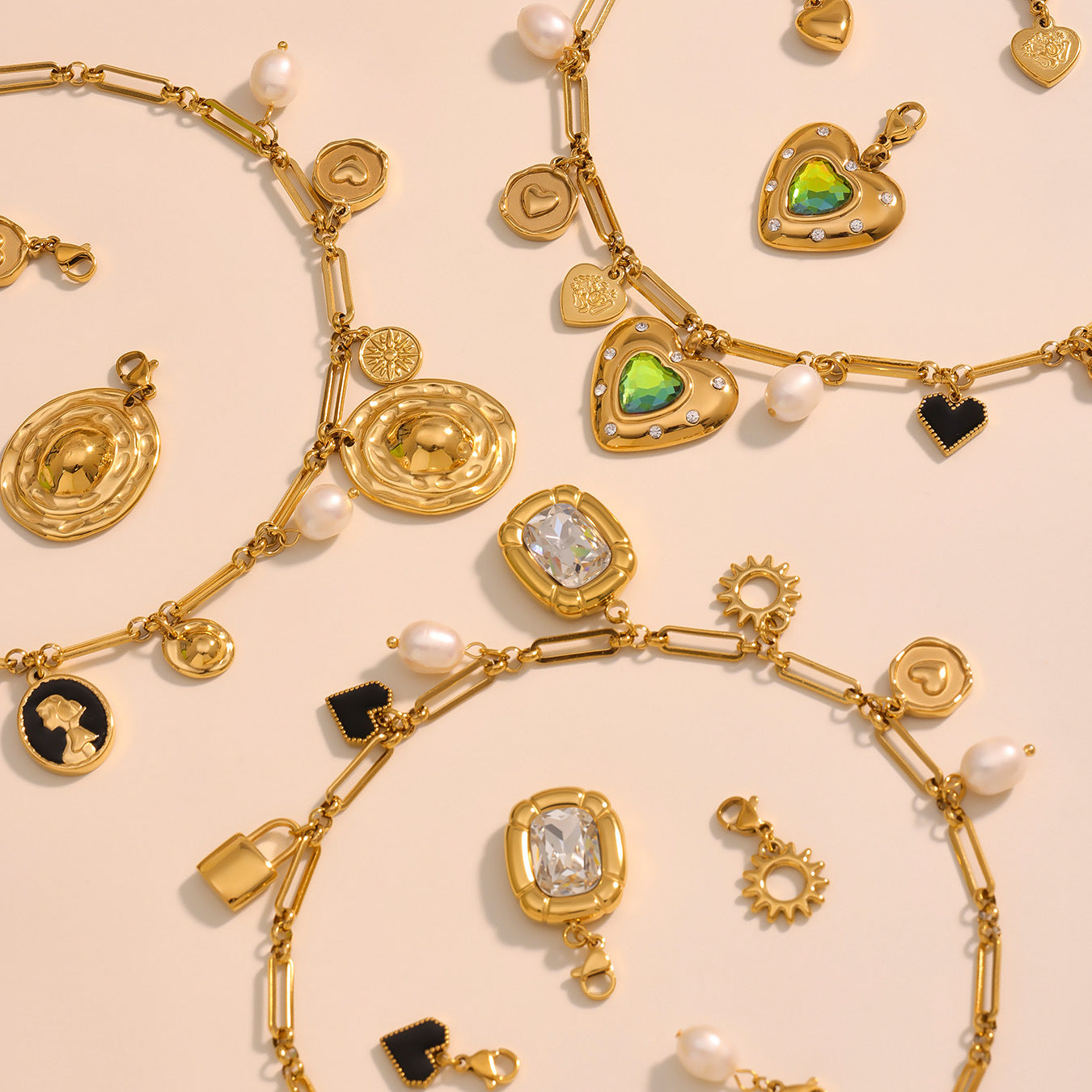 A necklace jewelry