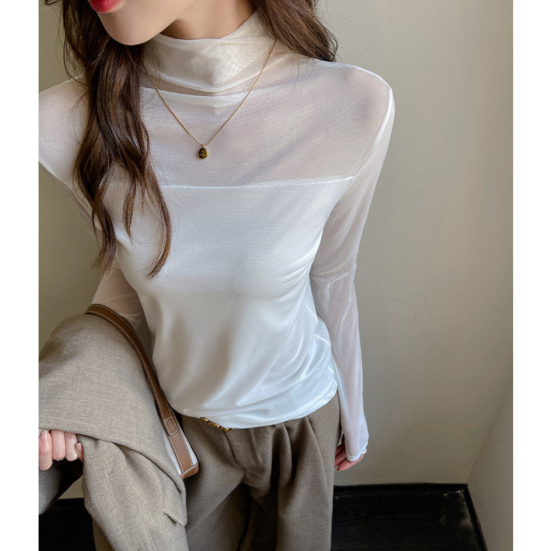 A long-sleeved top