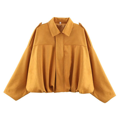A lady long sleeves