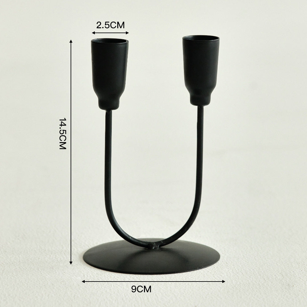 A new wrought iron U-shaped double-ended metal candle holder, dining table, candle ware, Nordic simple light luxury decorative ornament