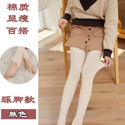 A maternity leggings