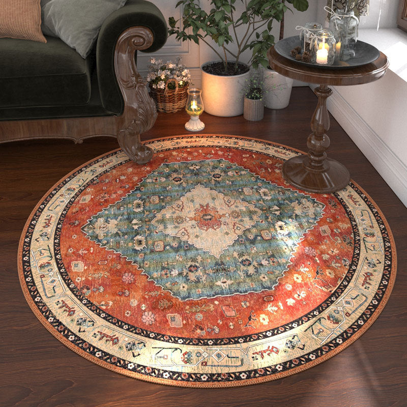 A round carpet