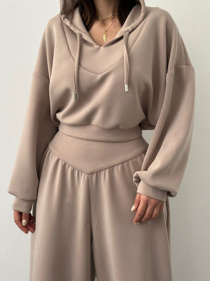 A long sleeve casual suit
