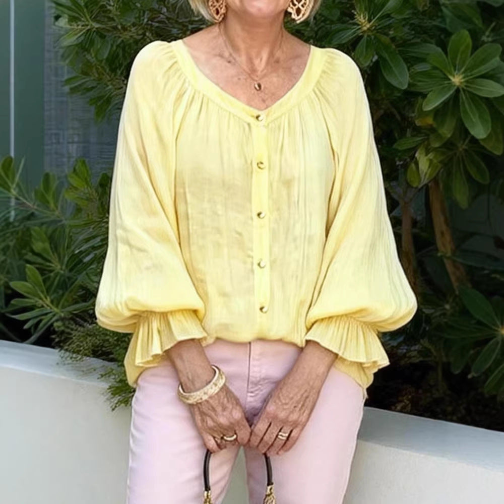 A Women's long sleeves  V-neck long sleeves