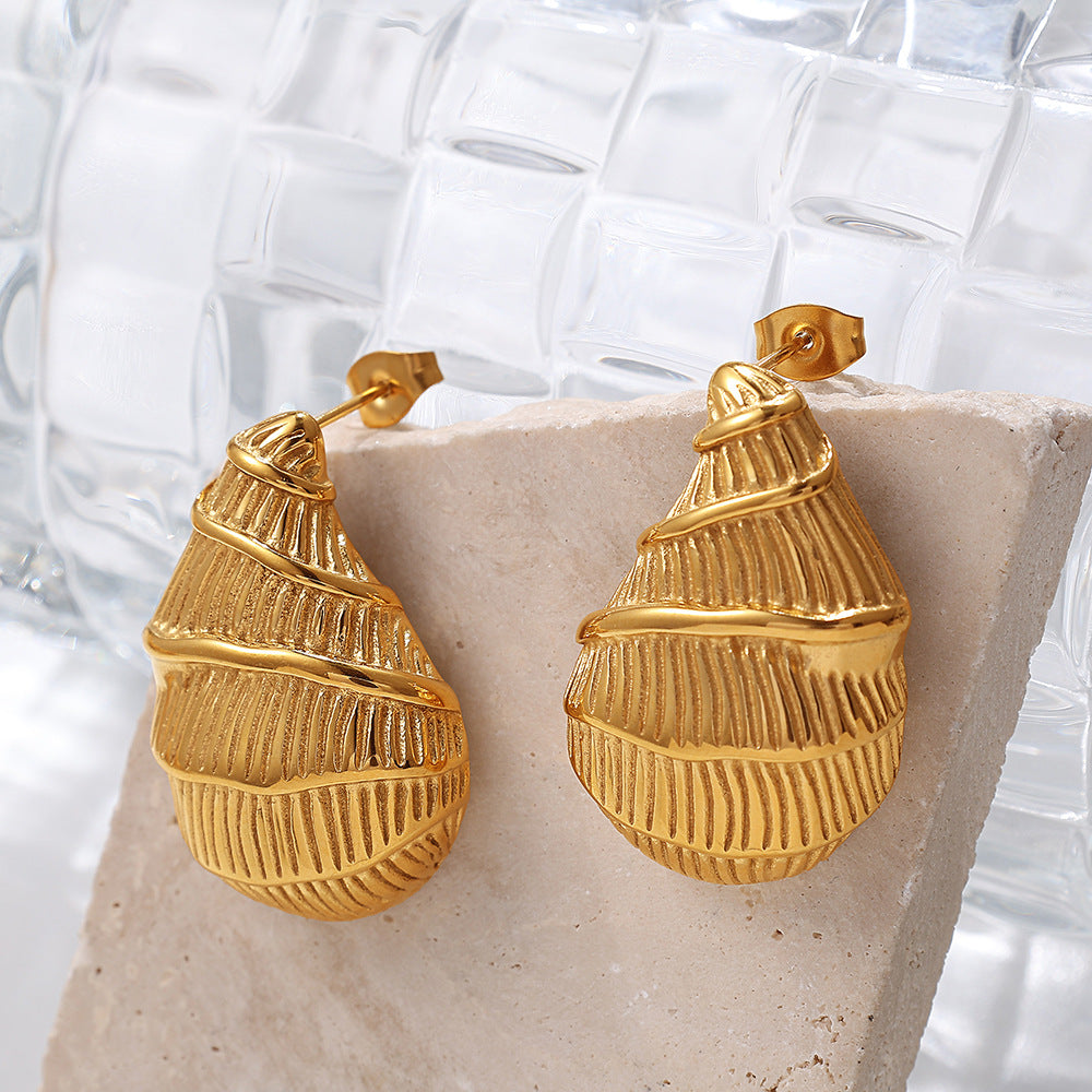 A European and American style fashion personalized stainless steel 18K gold conch earrings irregular cross-border innovation versatile earrings women