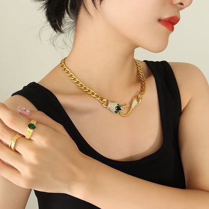 A necklace jewelry