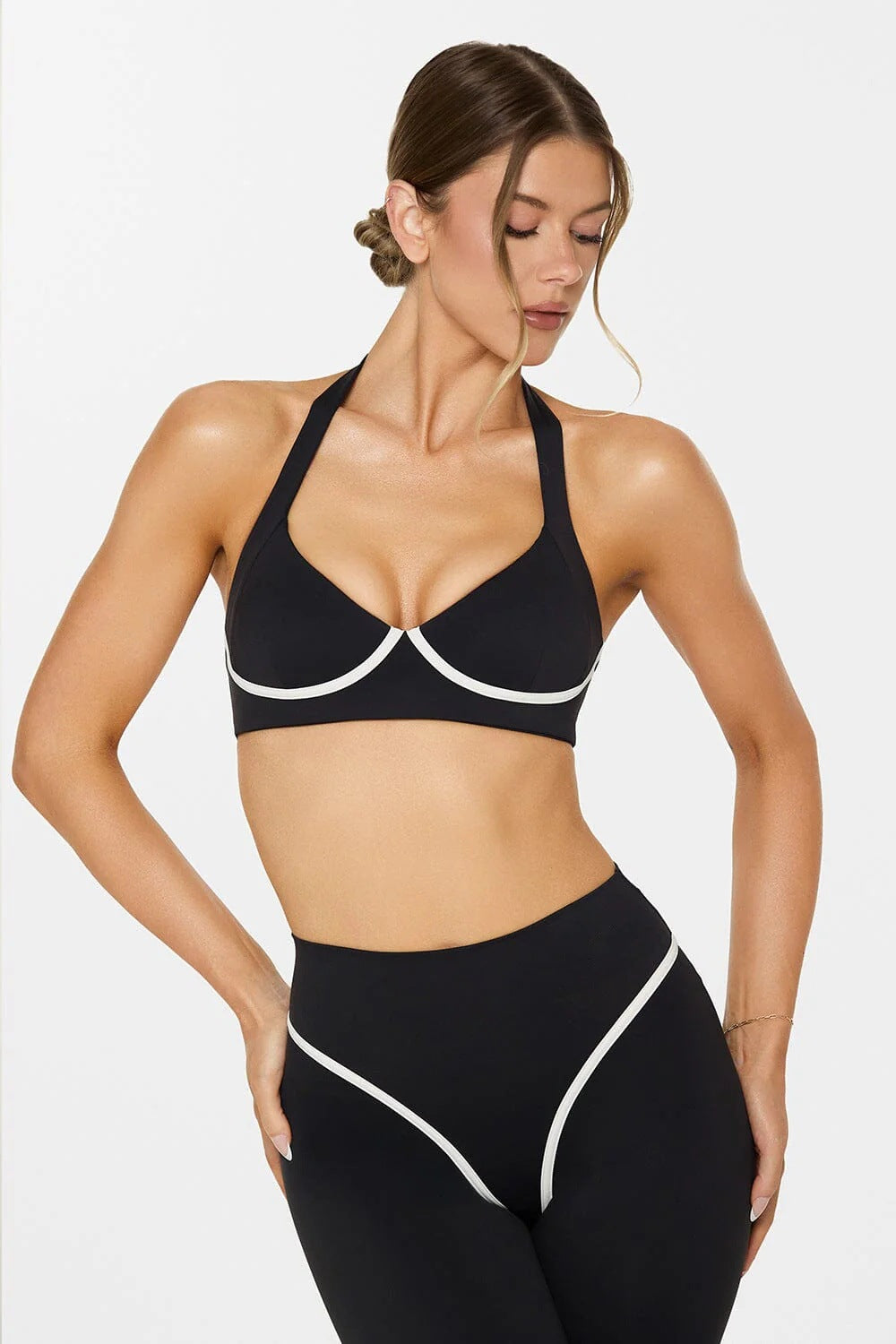 A new nude yoga jacket stand-up collar zipper fitness shaping waist short sports long sleeve cycling