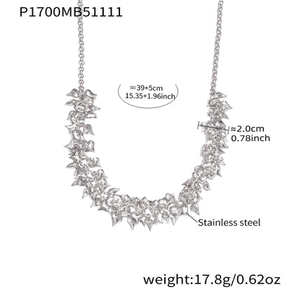 A necklace jewelry