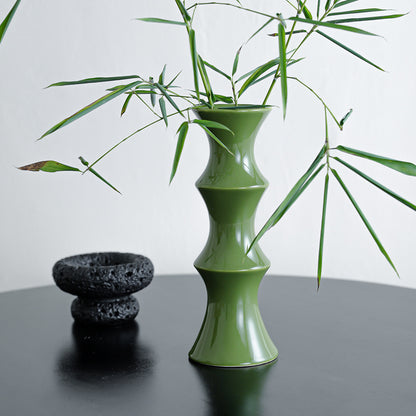 A new retro ceramic vase, high-end ornament ins wind New Year's red medieval high-value hydroponic vase