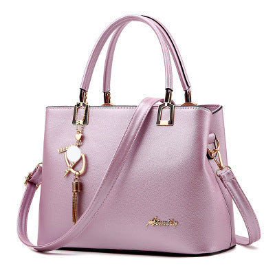 A new fashion trendy shoulder messenger bag handbag Korean version