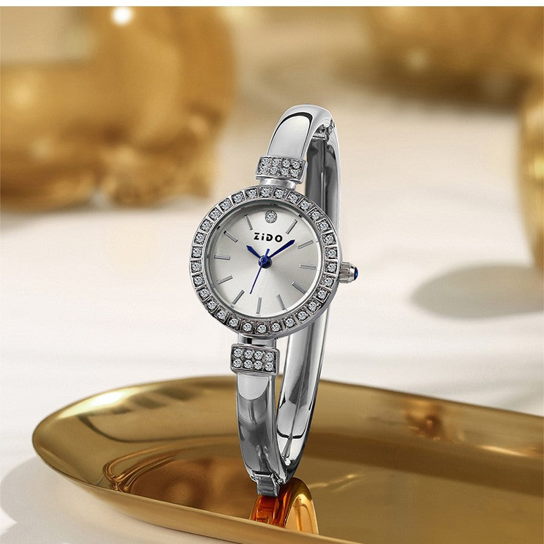 A light luxury diamond-encrusted women's watch, exquisite and compact, quartz watch