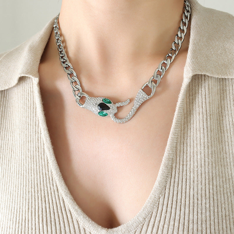 A necklace jewelry