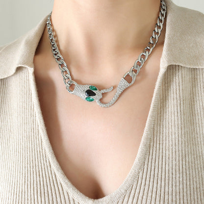 A necklace jewelry