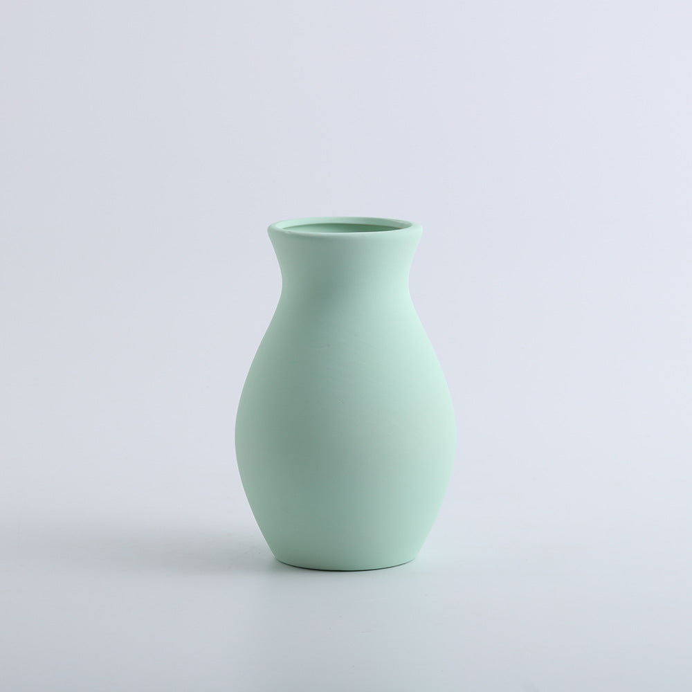 A ceramic vase decorative ornament
