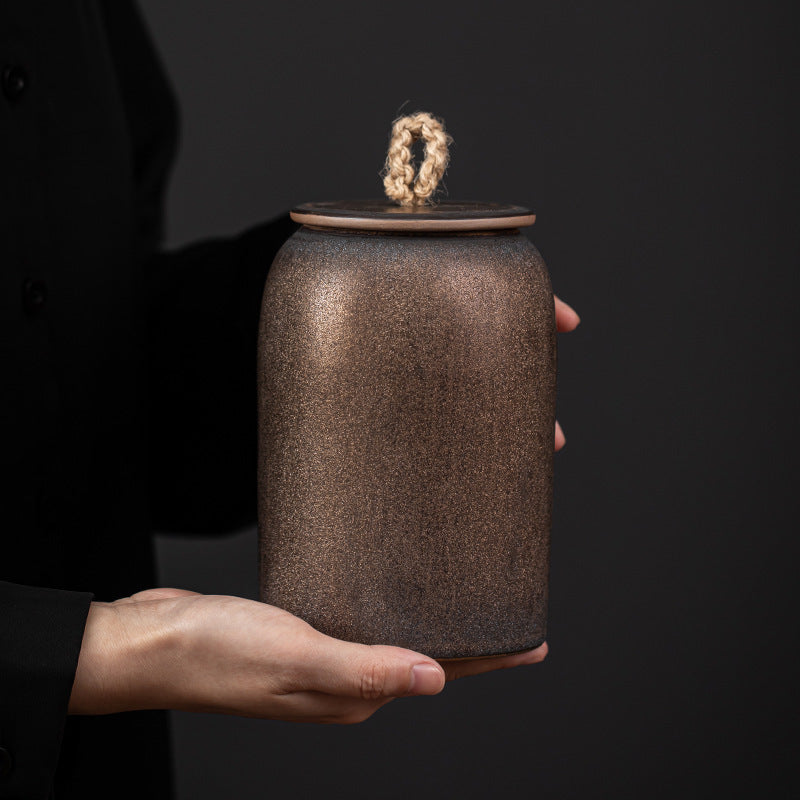 A tea pot porcelain storage tank