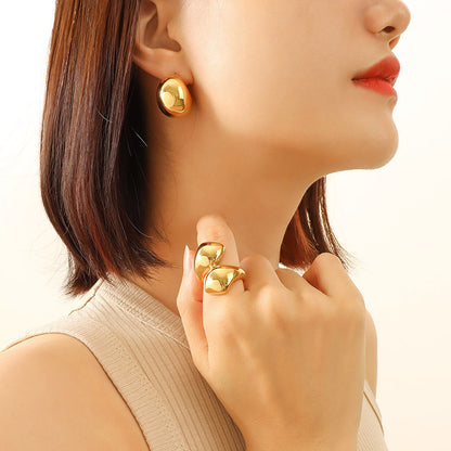 A stud earrings jewelry