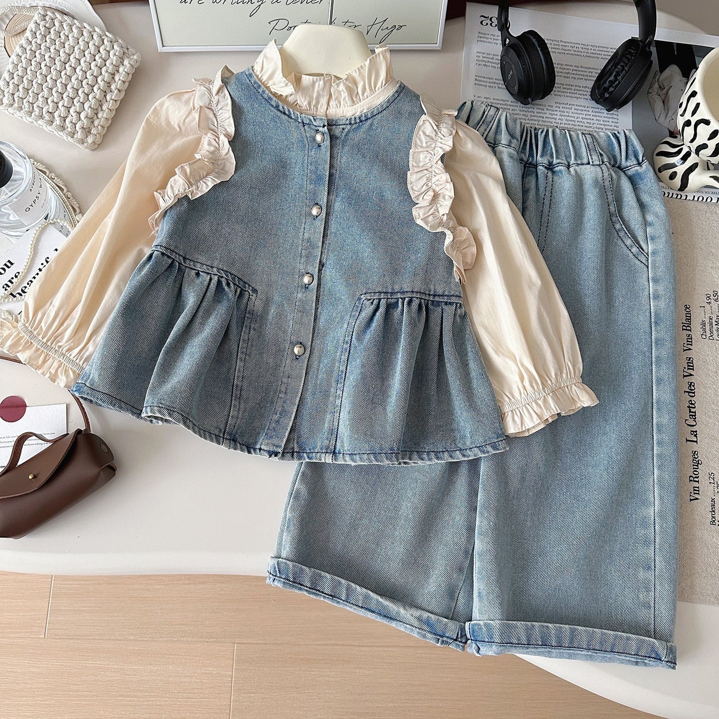 A children's set three-piece set