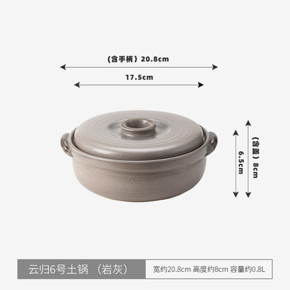 A clay soup pot