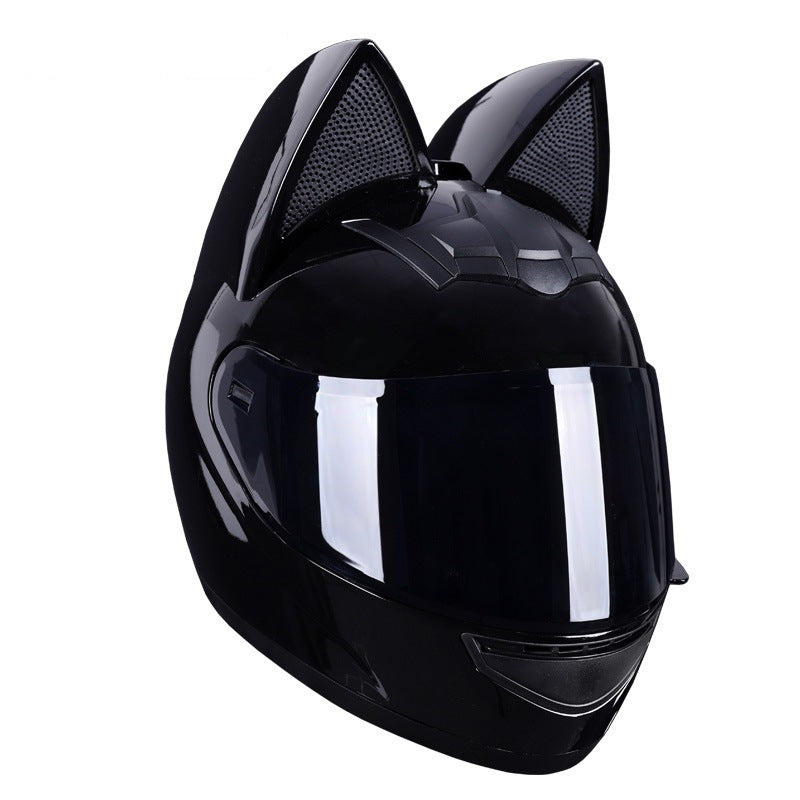 A locomotive helmet