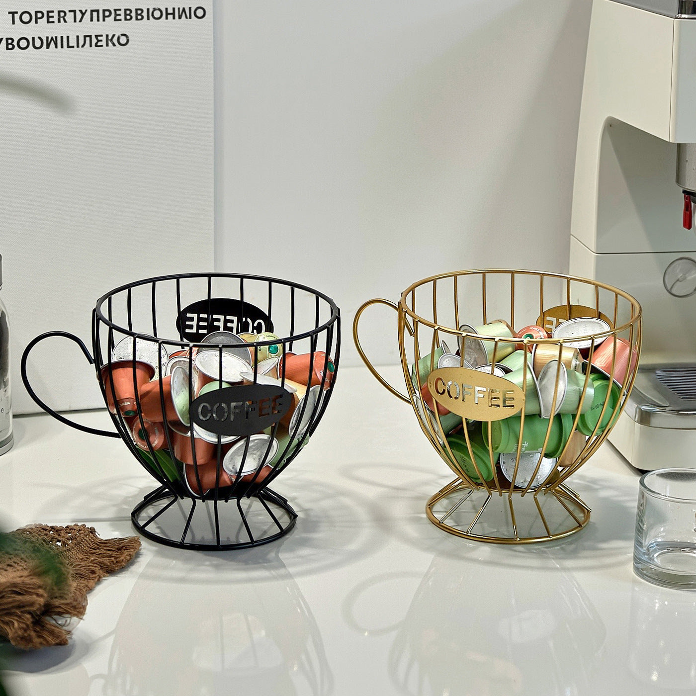 A modern Nordic style creative metal fruit plate household fruit plate fruit basket tea snack fruit storage basket