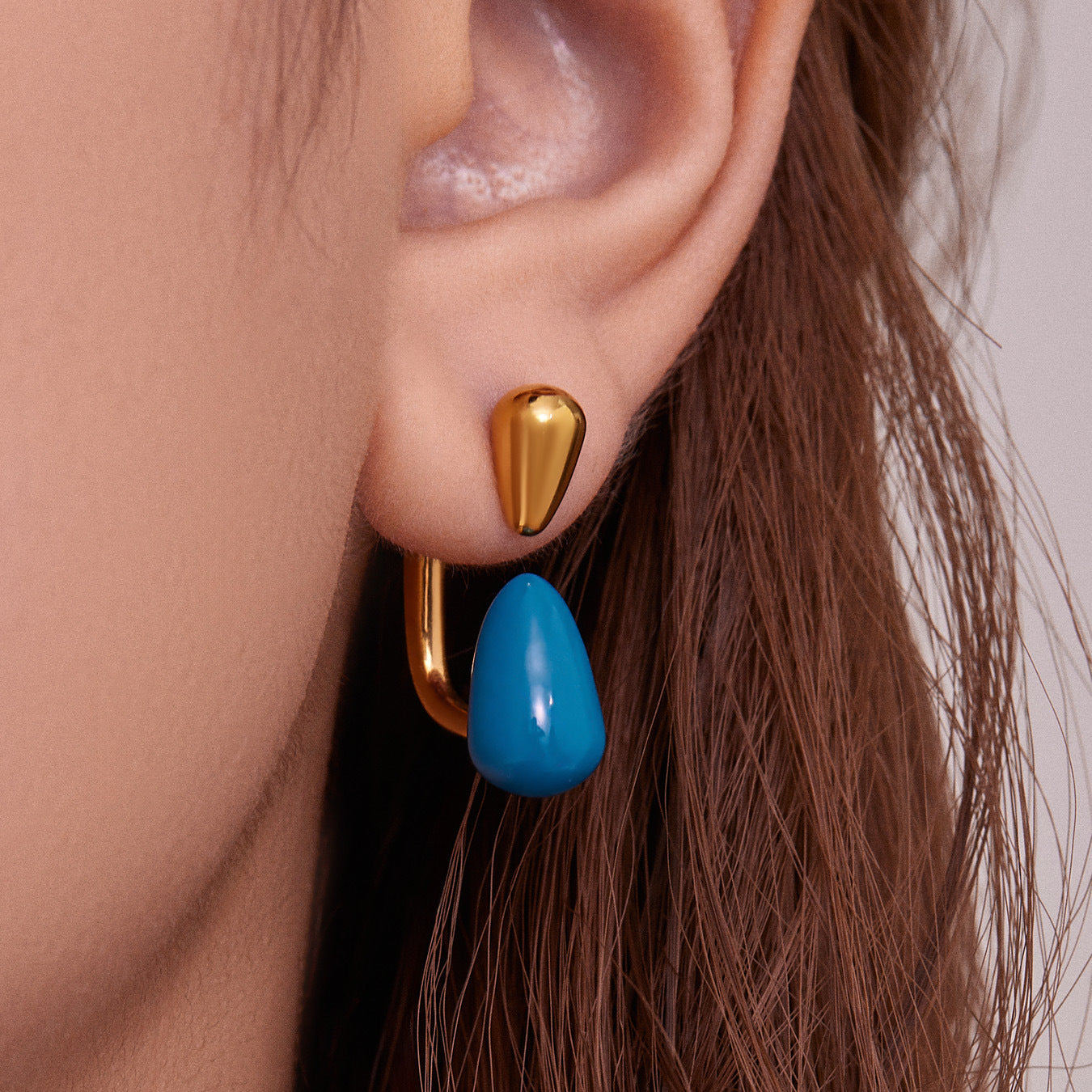 A stud earrings jewelry