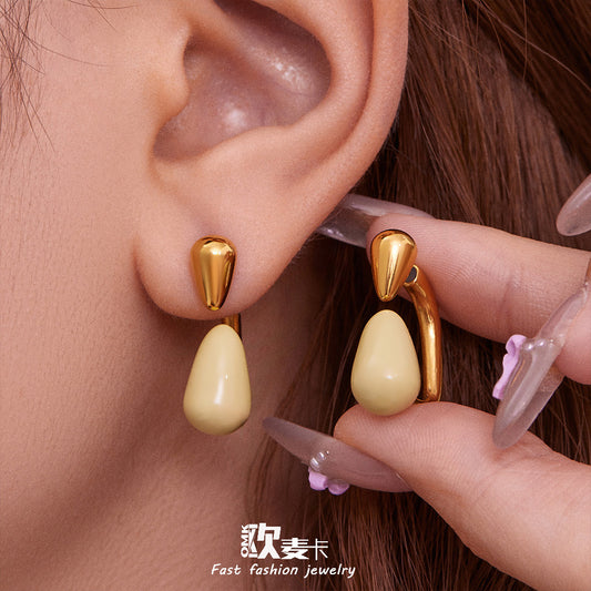 A stud earrings jewelry