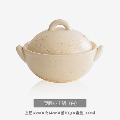 A clay soup pot